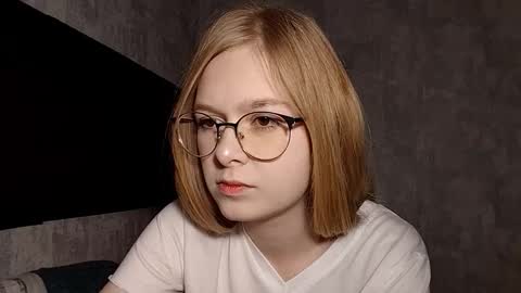 Lia online show from September 20, 8:15 am