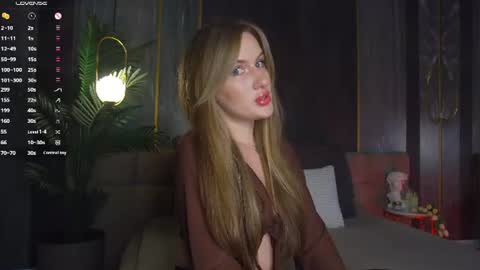 Snapshot of chanelmay chatting on July 12, 6:26 am Chanel online show from July 12, 6:26 am