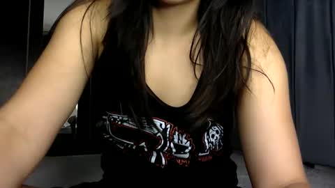 Viviana 3 online show from May 26, 9:00 pm