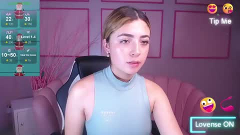 Snapshot of channel_blonde_a chatting on December 17, 9:05 pm channel_blonde_a online show from December 17, 9:05 pm