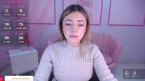 Snapshot of channel_blonde_a chatting on December 27, 4:54 pm channel_blonde_a online show from December 27, 4:54 pm