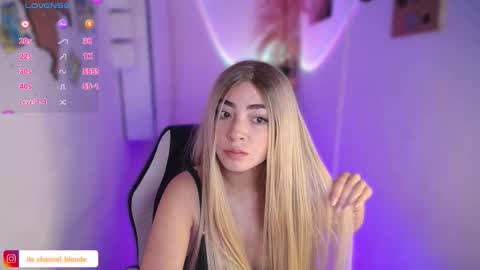 Snapshot of channel_blonde_a chatting on January 6, 3:49 pm channel_blonde_a online show from January 6, 3:49 pm