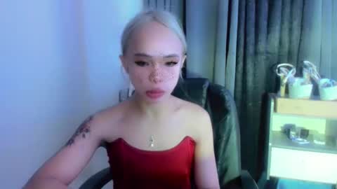 chantal_fuck online show from December 14, 12:54 pm