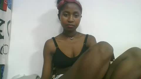 chantale483461 online show from March 25, 4:02 pm