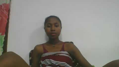 chantale483461 online show from March 27, 6:19 am