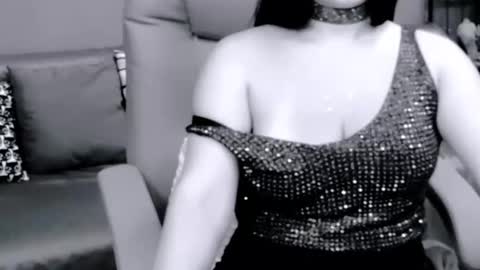 The Queen online show from September 14, 8:46 am