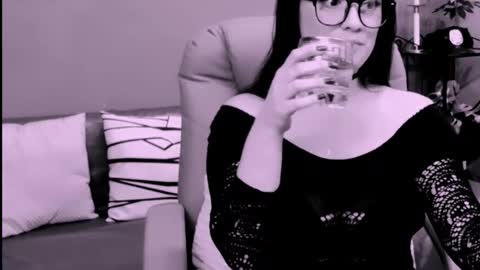 The Queen online show from November 15, 2:24 pm