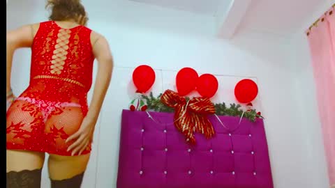 Snapshot of chantalsemenova2023 chatting on January 2, 7:18 pm chantal sweety and horny latina for u online show from January 2, 7:18 pm