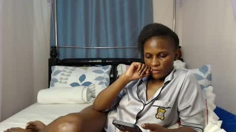 Snapshot of chantelsamz2 chatting on March 12, 3:46 am Chantel online show from March 12, 3:46 am