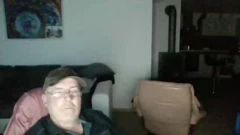 charles6064 online show from December 24, 6:39 pm