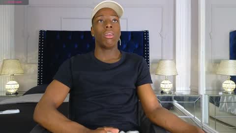 charlesbrown_ online show from April 1, 1:52 pm