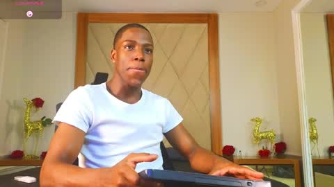 Snapshot of charlesbrown_ chatting on May 26, 1:51 pm charlesbrown_ online show from May 26, 1:51 pm