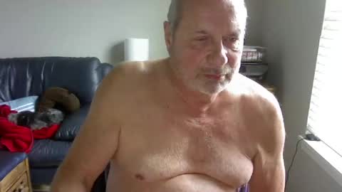 Snapshot of charlesx30 chatting on February 21, 8:21 pm Charles online show from February 21, 8:21 pm