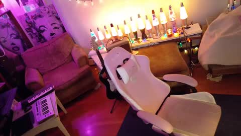 Charli online show from January 5, 9:57 pm