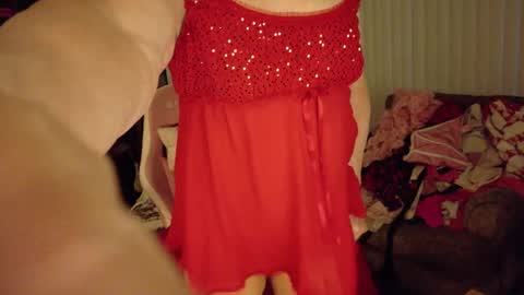 Charli online show from February 6, 11:30 pm