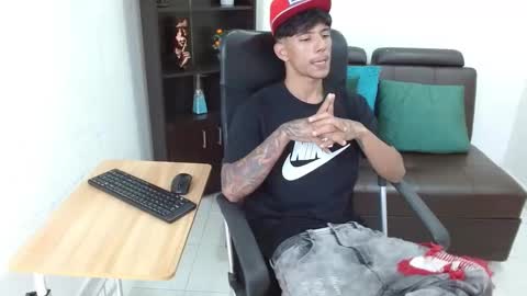 Charlie oconnor online show from December 18, 4:09 am