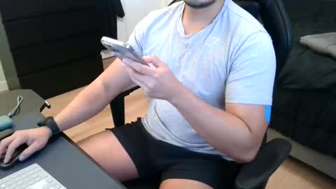 charliekkw online show from November 30, 8:57 pm