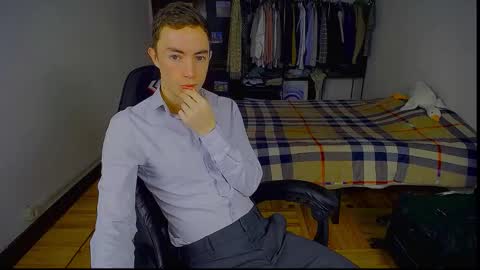 carlos reyes online show from January 7, 8:28 am