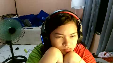 Snapshot of charlincadorna125 chatting on January 6, 10:19 am Sweetieeche online show from January 6, 10:19 am