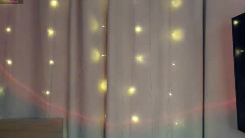 Yumi online show from March 15, 9:43 pm