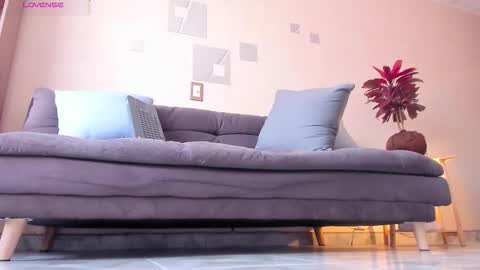 Charlize online show from February 18, 8:49 pm