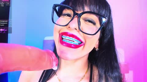 Charloott Evans online show from February 8, 11:13 pm