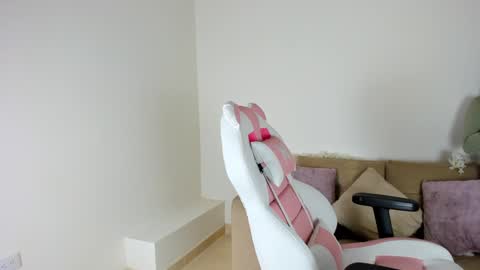    online show from January 21, 11:34 pm