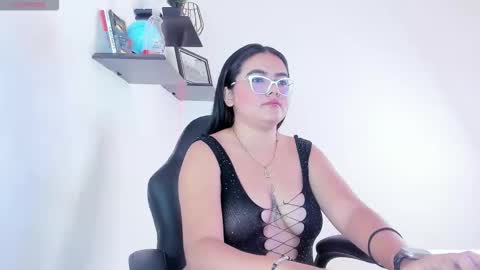 Snapshot of charlotte_256 chatting on September 30, 11:59 am Charlotte online show from September 30, 11:59 am