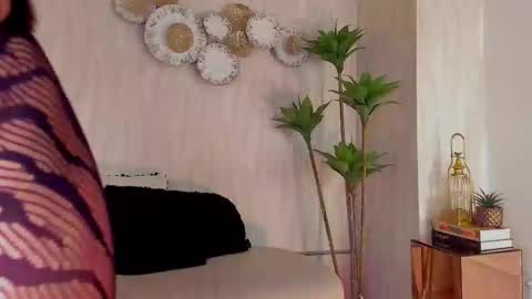 Snapshot of charlotte__08 chatting on February 11, 3:33 am Charlotte online show from February 11, 3:33 am