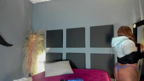 Snapshot of charlotte_brown_1 chatting on December 26, 11:32 am CHARLOTTE BROWN online show from December 26, 11:32 am