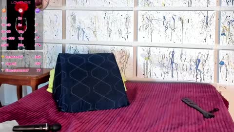 Snapshot of charlotte_brown_1 chatting on December 31, 2:36 pm CHARLOTTE BROWN online show from December 31, 2:36 pm