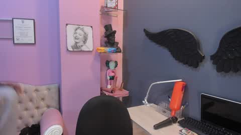 Snapshot of charlotte_brown_1 chatting on January 3, 11:25 am CHARLOTTE BROWN online show from January 3, 11:25 am