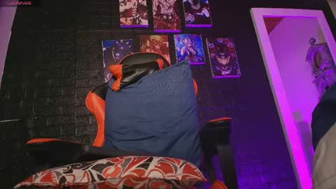 charlotte_cruzxx online show from April 20, 5:43 am