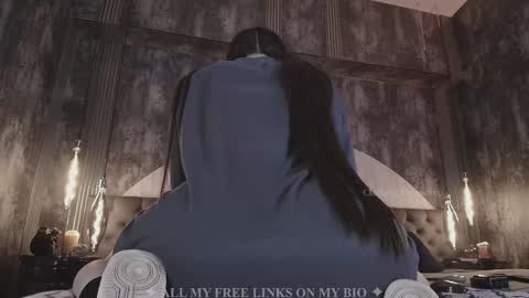 Charlotte online show from February 12, 7:24 pm