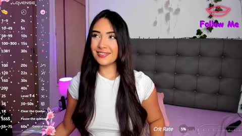 Snapshot of charlotte_jamees chatting on January 13, 1:34 am Charlotte james online show from January 13, 1:34 am