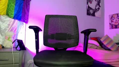 Charlie  online show from November 30, 8:35 pm