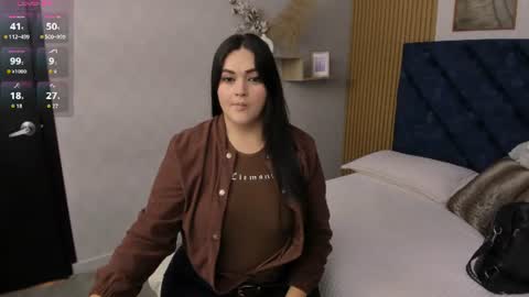 Snapshot of charlotte_mayers chatting on June 17, 11:23 am Charlotte Mayers online show from June 17, 11:23 am