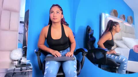 charlotte_mia17 online show from November 18, 2:43 pm