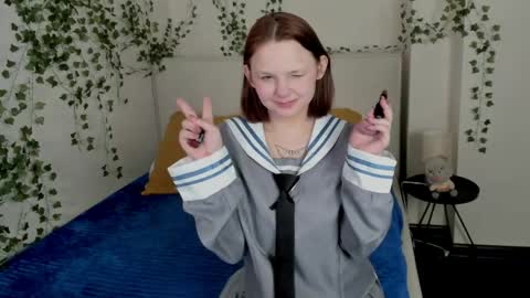 Snapshot of charlotte_stee chatting on April 25, 2:03 am Charlotte online show from April 25, 2:03 am