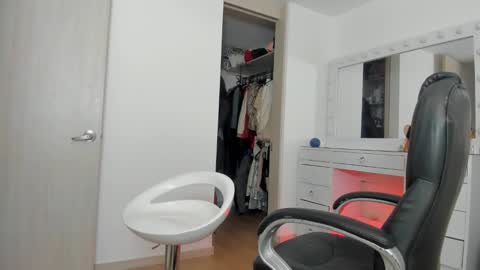 Yuli online show from January 14, 3:45 am