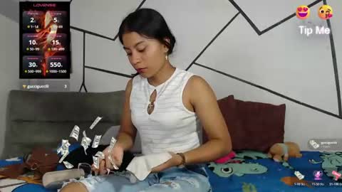 Snapshot of charlotte_vickie chatting on June 16, 12:08 pm Charlotte online show from June 16, 12:08 pm