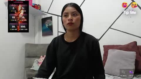 Snapshot of charlotte_vickie chatting on July 1, 11:01 am Charlotte online show from July 1, 11:01 am