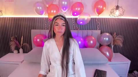 CharlotteBrown online show from January 16, 4:49 am