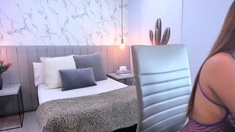 Snapshot of charlottebrownn_ chatting on September 11, 12:44 am charlottebrownn_ online show from September 11, 12:44 am