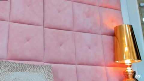 Snapshot of charlottee17 chatting on March 6, 4:49 pm ANDRE online show from March 6, 4:49 pm