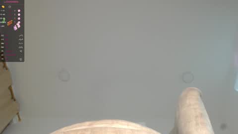 charlottehorny1 online show from December 15, 5:56 am