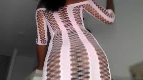 charlottehorny1 online show from December 31, 6:05 am