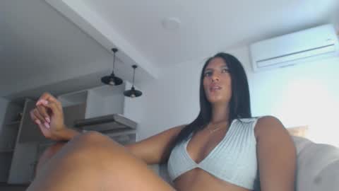 charlottehorny1 online show from October 18, 7:03 pm