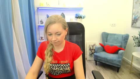 Snapshot of charlottekerti chatting on March 29, 8:09 pm Charlotte online show from March 29, 8:09 pm