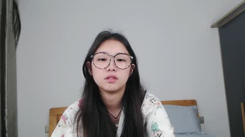 Snapshot of charlottelin chatting on December 4, 1:53 pm Charlotte online show from December 4, 1:53 pm